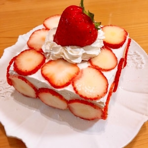 ホイップクリームが余ったら♪食パンでケーキ